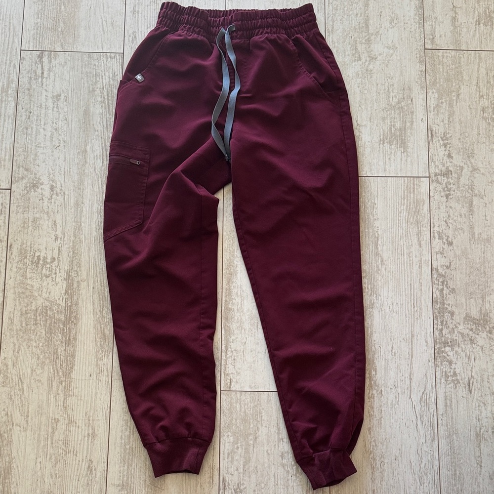 FIGS burgundy high waisted joggers